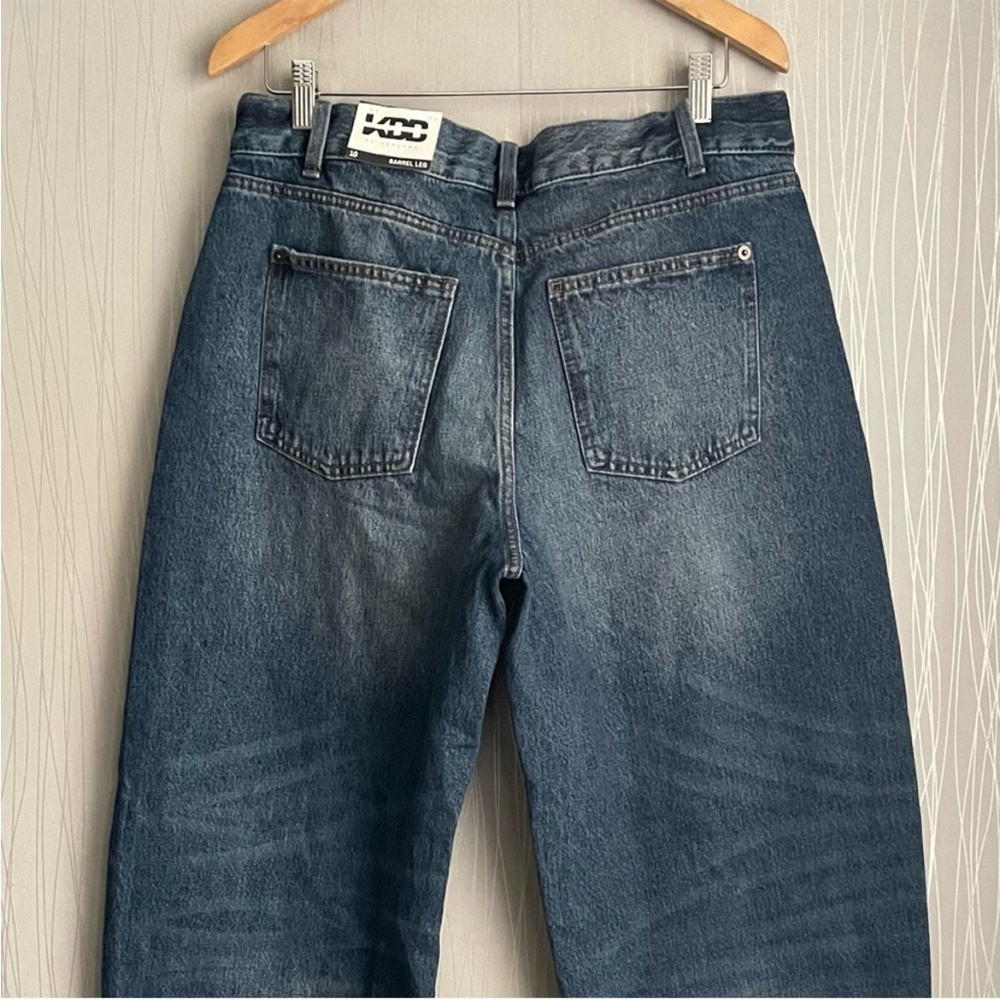 KBB by KAHLANA Women's Mid-Rise Barrel
Leg 'The Lynnox Jean' - Dark Wash 10 - Picture 8 of 10